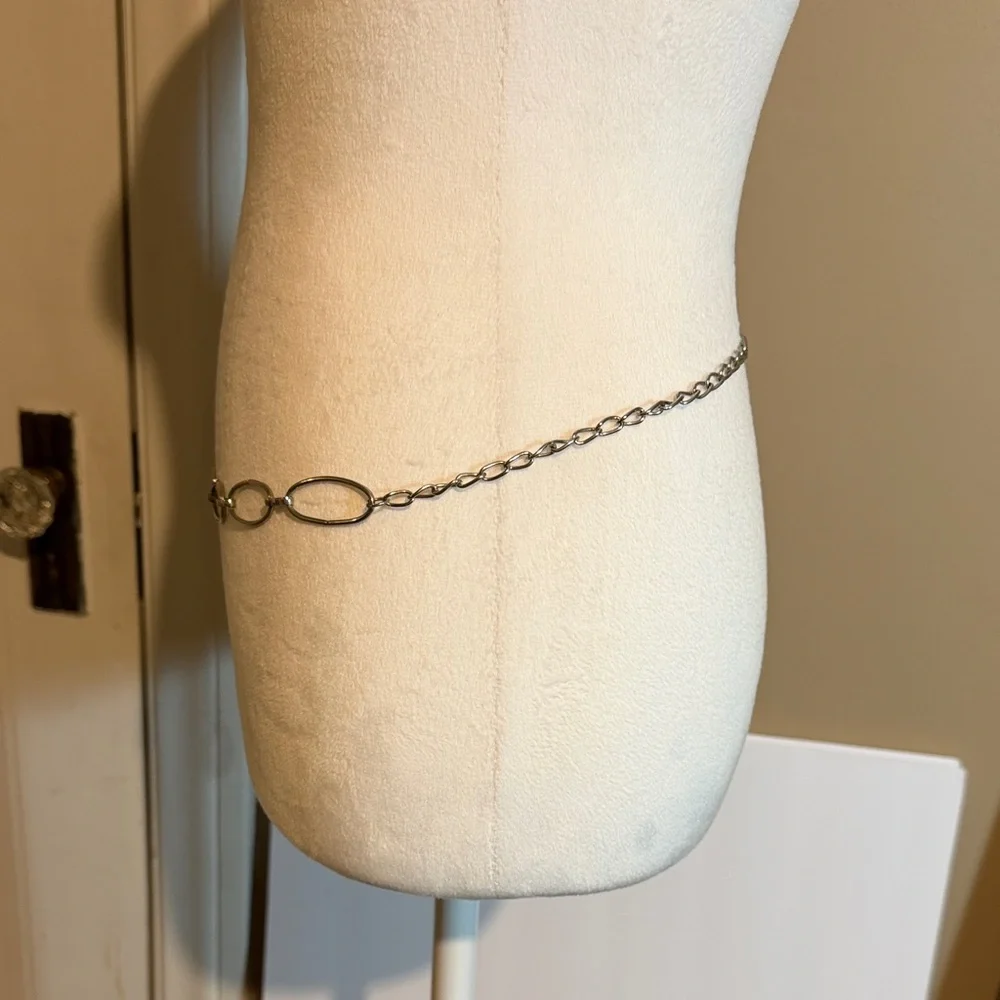 Y2K Silver Oval-Link Chain Waist Belt Approx 42” total length Adjustable